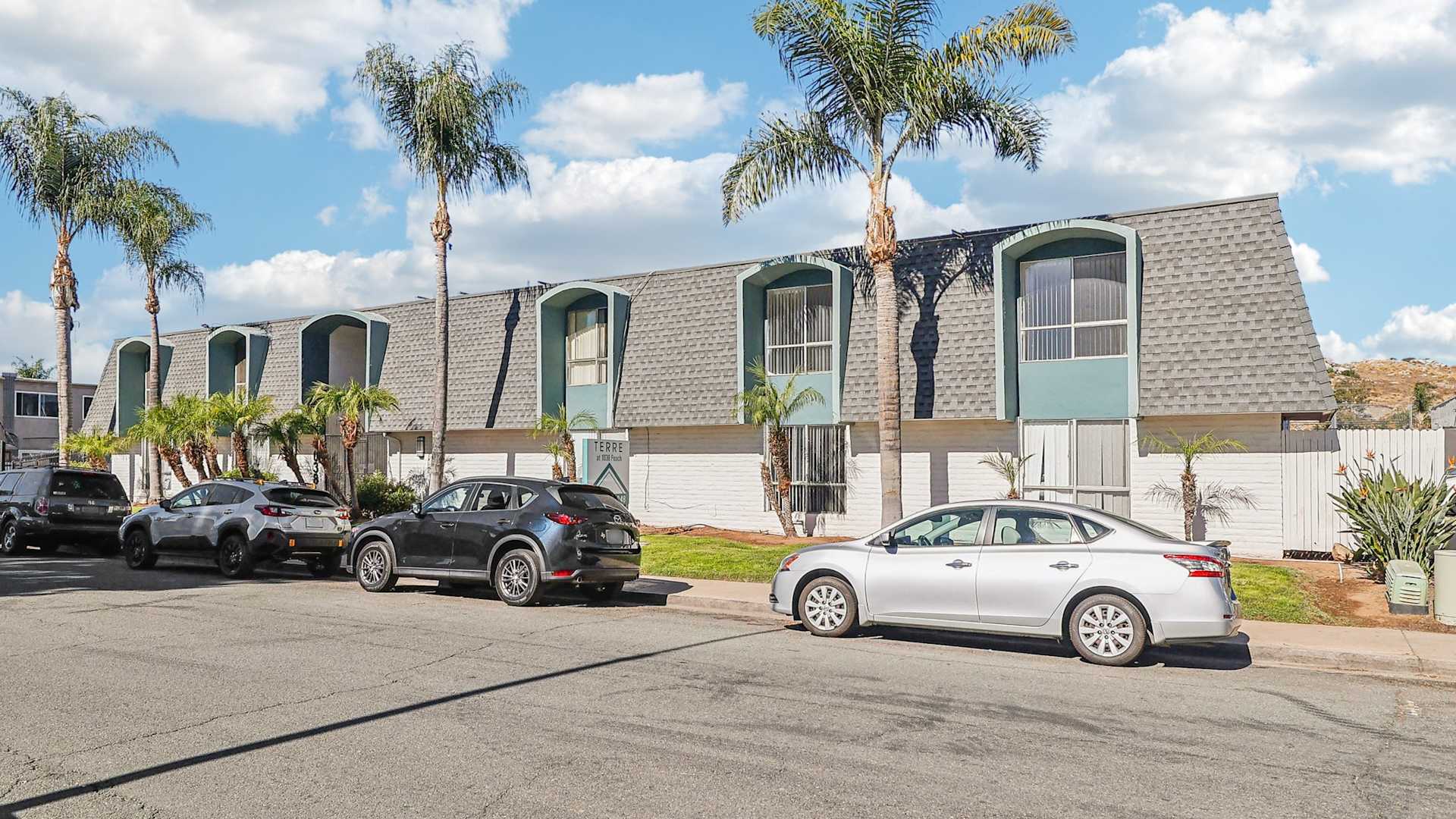 Terre at 1038 Peach 5 of 12