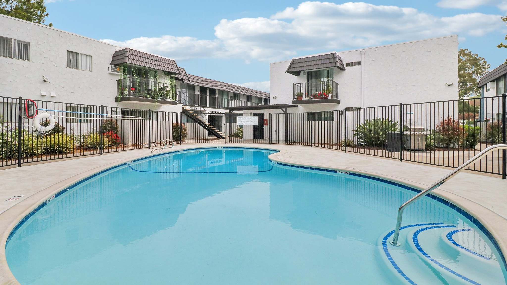 Terre at Bostonia 4 of 12