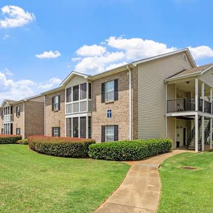 Exterior of Highland Lakes