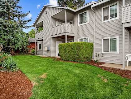 Gilhurst Apartments in Portland, Oregon Exterior