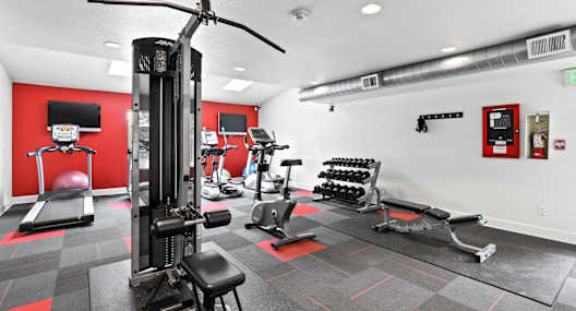 Fitness center at Silver Reef Apartment Homes in Lakewood, CO