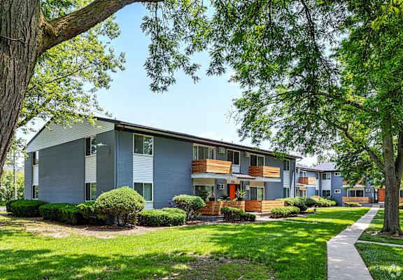the preserve at ballantyne commons apartment exterior