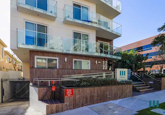 the building in which the apartment is located