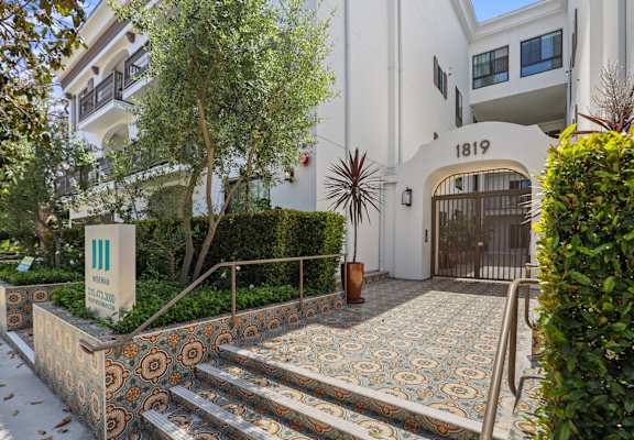 the building in which the apartment is located
