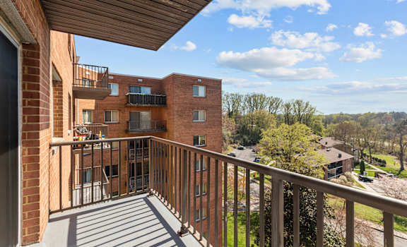 Large Balcony at Kensington House, Kensington