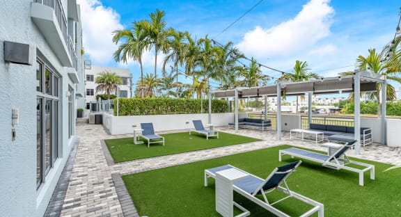Outdoor Seating and Lounge Beds