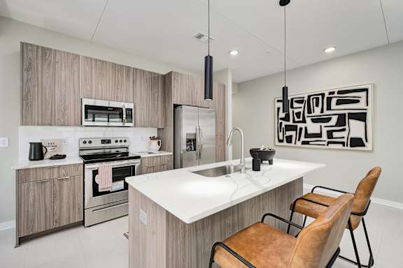 Kitchen Island at The 600 Apartments, Alabama, 35203