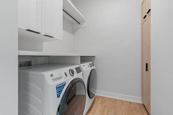 Full-Size Washer/Dryer