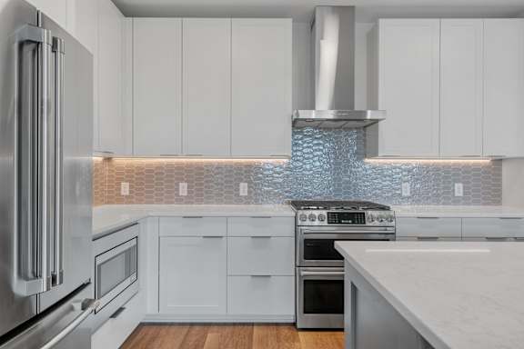 Kitchen With Tile Backsplash