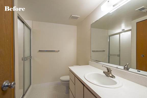 Classic Bathroom at Franklin River Apartments, Southfield