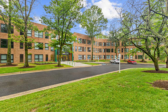 Street View at Essen Apartments, Alexandria
