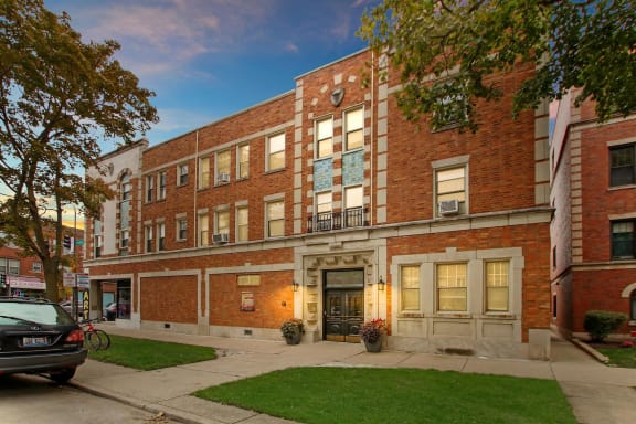 the building in which the apartment is located