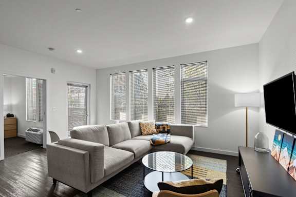 Range Apartments in Bend, Oregon Model Living Room