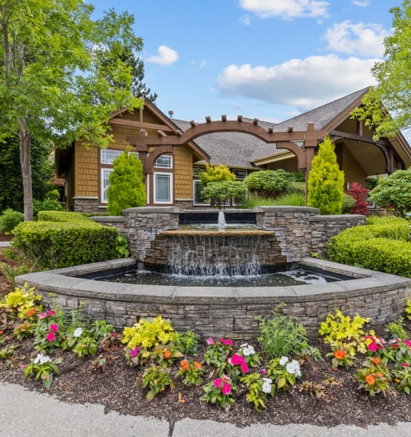 Evans Creek at Woodbridge Exterior and Fountain