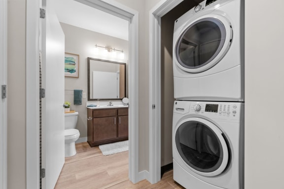 Full-Size Washer/Dryer