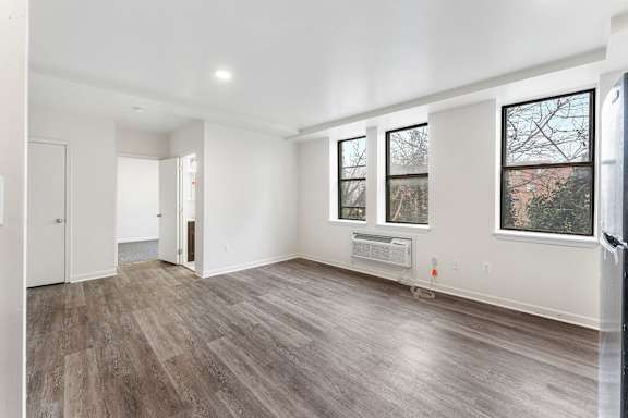 Living / Dining Area