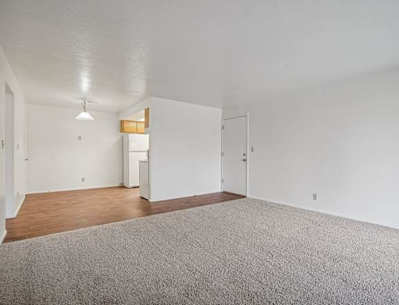 Large Empty Room at Country Woods Apartments, Utah