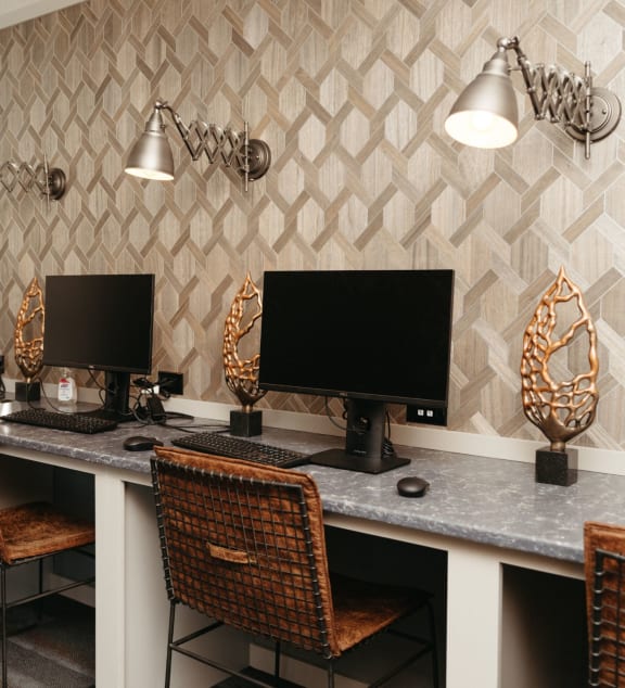 Computer Lounge at Candles, Springfield, 62704