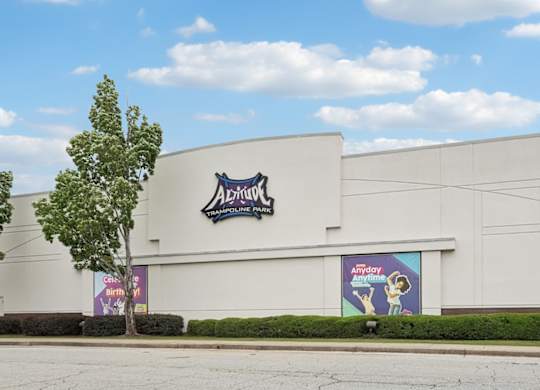 Sugarloaf Mills- Trampoline Park