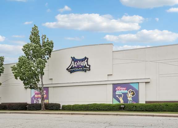 Sugarloaf Mills- Trampoline Park