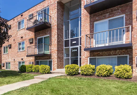 This is a photo of building exteriors/grounds at Lisa Ridge Apartments in the Westwood neighborhood of Cincinnati, Ohio.