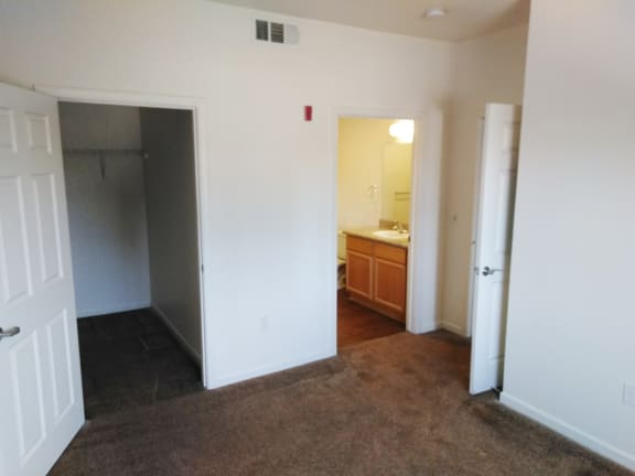 Main bedroom with bathroom and roomy closet