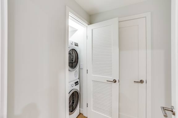 luxury 1 bedroom apartment in adams morgan