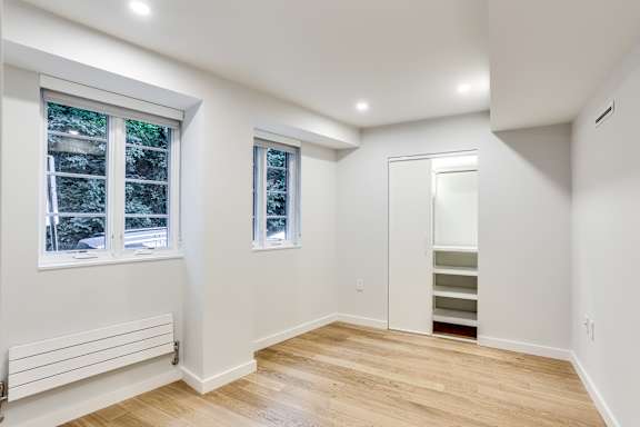 luxury 1 bedroom apartment in adams morgan with hardwood floors and built in closets