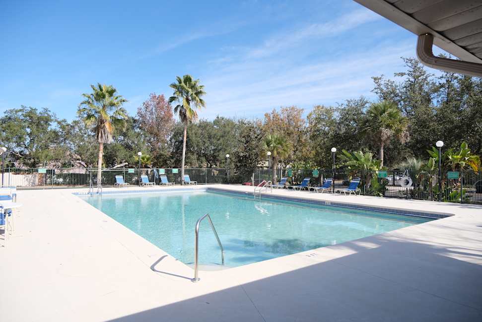 Raintree Apartments 3 of 5