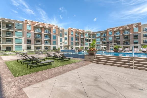 Poolside Relaxing Chair at The Royale at CityPlace, Overland Park