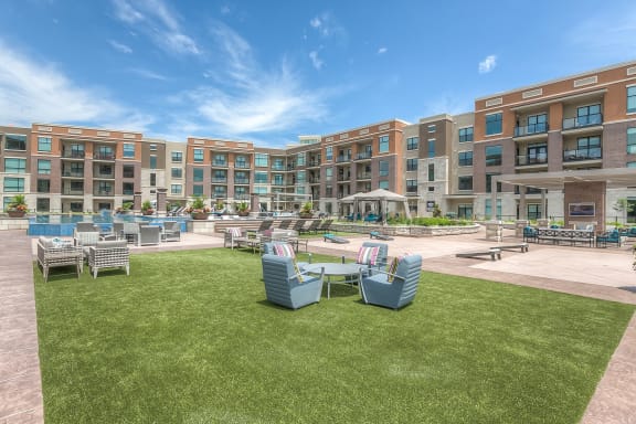 Outdoor Patio at The Royale at CityPlace, Overland Park, Kansas