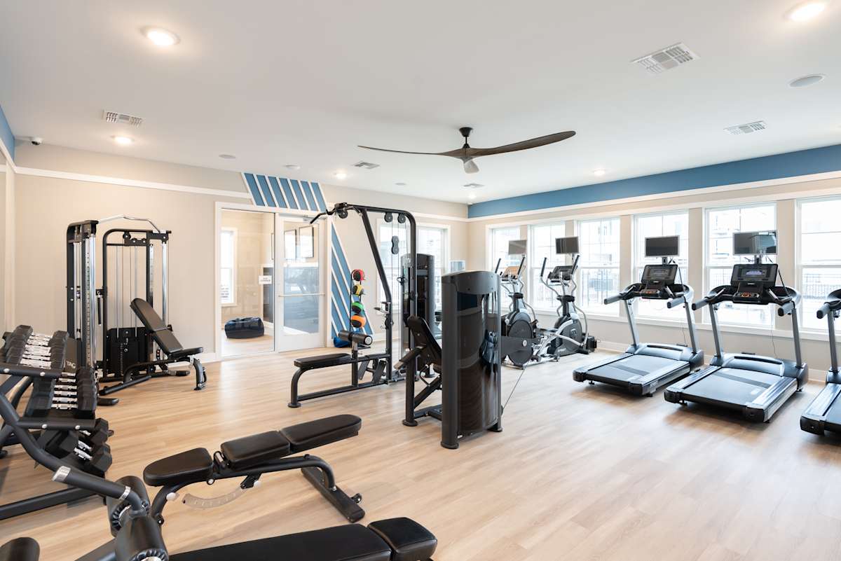 Vintage Hunters Crossing Apartments fitness studio equipment - Alcoa, TN