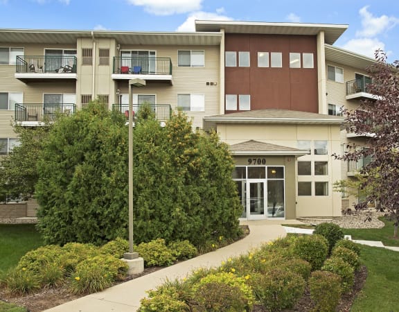 shadow hills apartments in plymouth mn