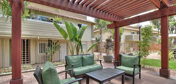 Community Patio at Casa Alberta, Sunnyvale