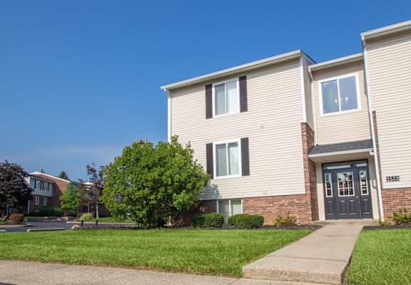 This is a picture of apartment buildings at at Deer Hill Apartments in Cincinnati Ohio.