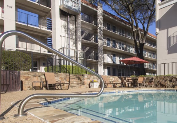 Apartments in Vickery Midtown Dallas Princeton Court