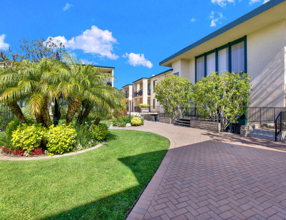 Courtyard Garden at Casa Del Amo Apartments, Torrance California