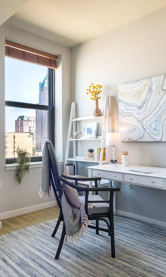 Reading Room With Ample Of Sitting Area at Grand Wisconsin, Milwaukee, 53203