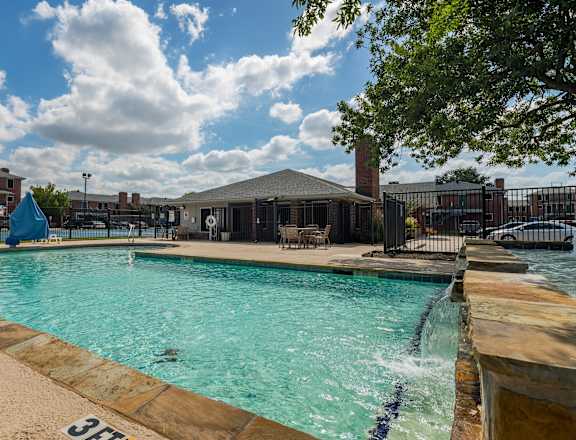 Front Pool View at Williamsburg Apartments, Grand Prairie, Texas