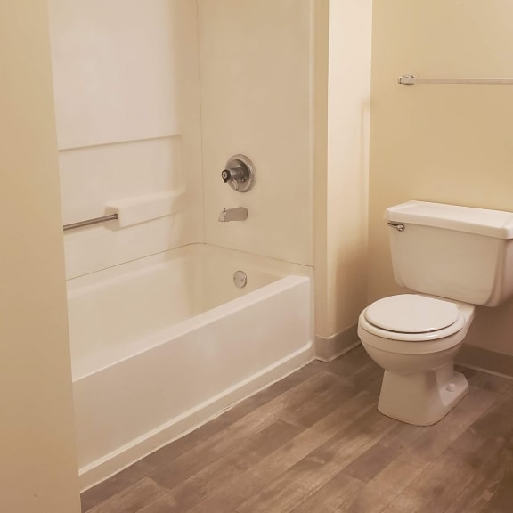 Upgraded Bathroom Finishes at Bradford Place Apartments, Lafayette