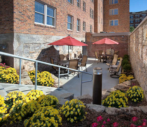 Courtyard area, Valentine Apartments, Kansas City, MO