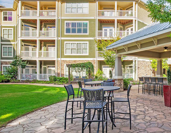 Parc at Grandview outdoor grilling area