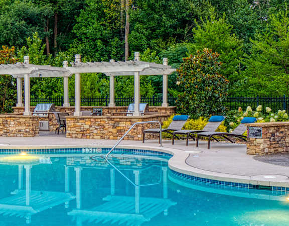 Oaks at Johns Creek - Poolside BBQ grills