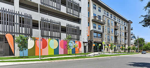 Windsor Park Towers Mural and Leasing Office on Clayton Lane