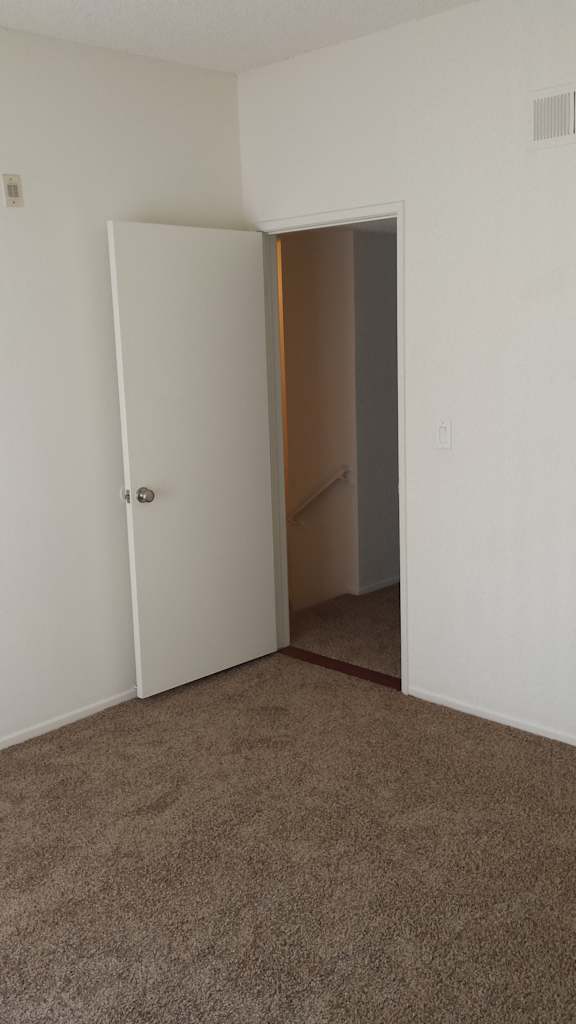 Master Bedroom w/full bathroom