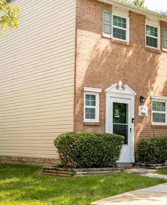 Exterior View at Seven Oaks Townhomes, Edgewood, Maryland