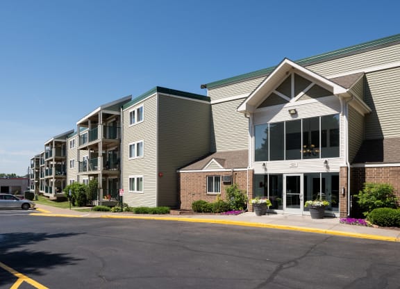 Frontside view of apartment building