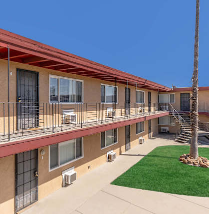 the building in which the motel is located at Oakridge Apartments, Antioch, CA, 94509