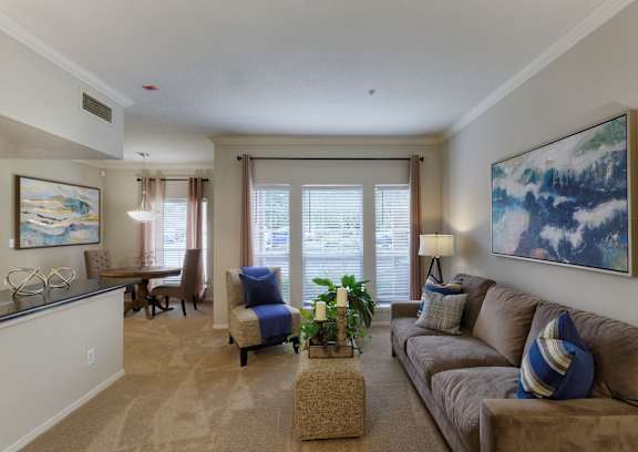 Living area at The Vineyards Apartments, Germantown, Tennessee