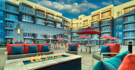 Outdoor Courtyard with Fire Pit at The Rey Downtown Apartments, Phoenix, AZ